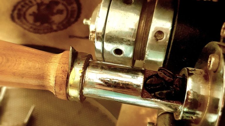 We use the Rosatamax Coffee machine to Roast & Cool our beans.